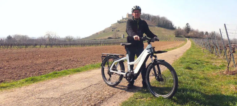 Christof testet das Multicharger von Riese und Müller